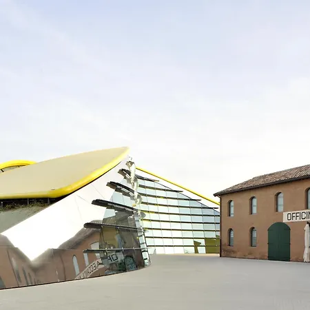 Apartment Eufemia Suites Modena - Luxury, 100M From Piazza Grande